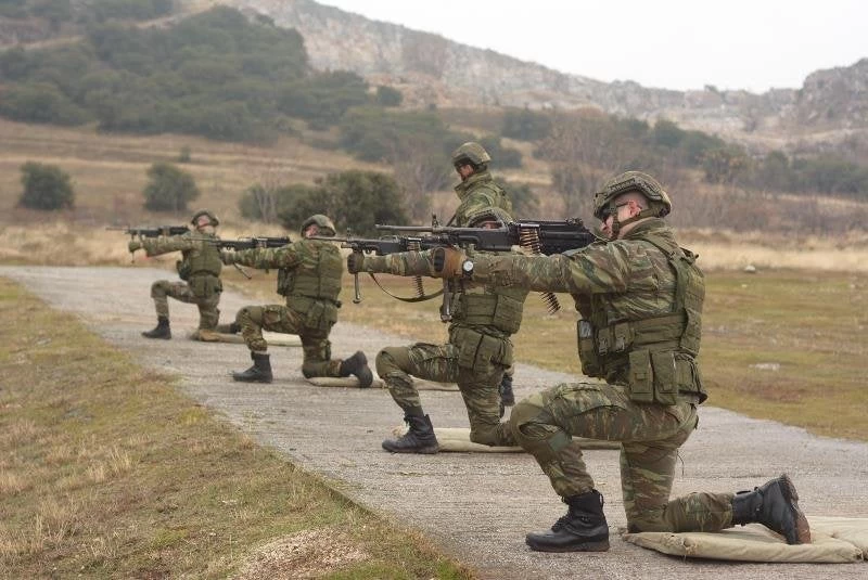 Οι ΕΔ προετοιμάζονται – Αιφνιδιαστική εκτέλεση βολών του ΣΞ σε όλη την επικράτεια – Θορυβήθηκαν οι Αλβανοί: «Πολεμικές προετοιμασίες!»